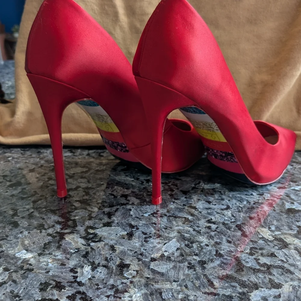 ALDO Women's Red Pumps - Picture 4 of 9